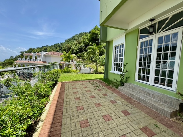 EXCLUSIVE LISTING  FOR RENT: L..