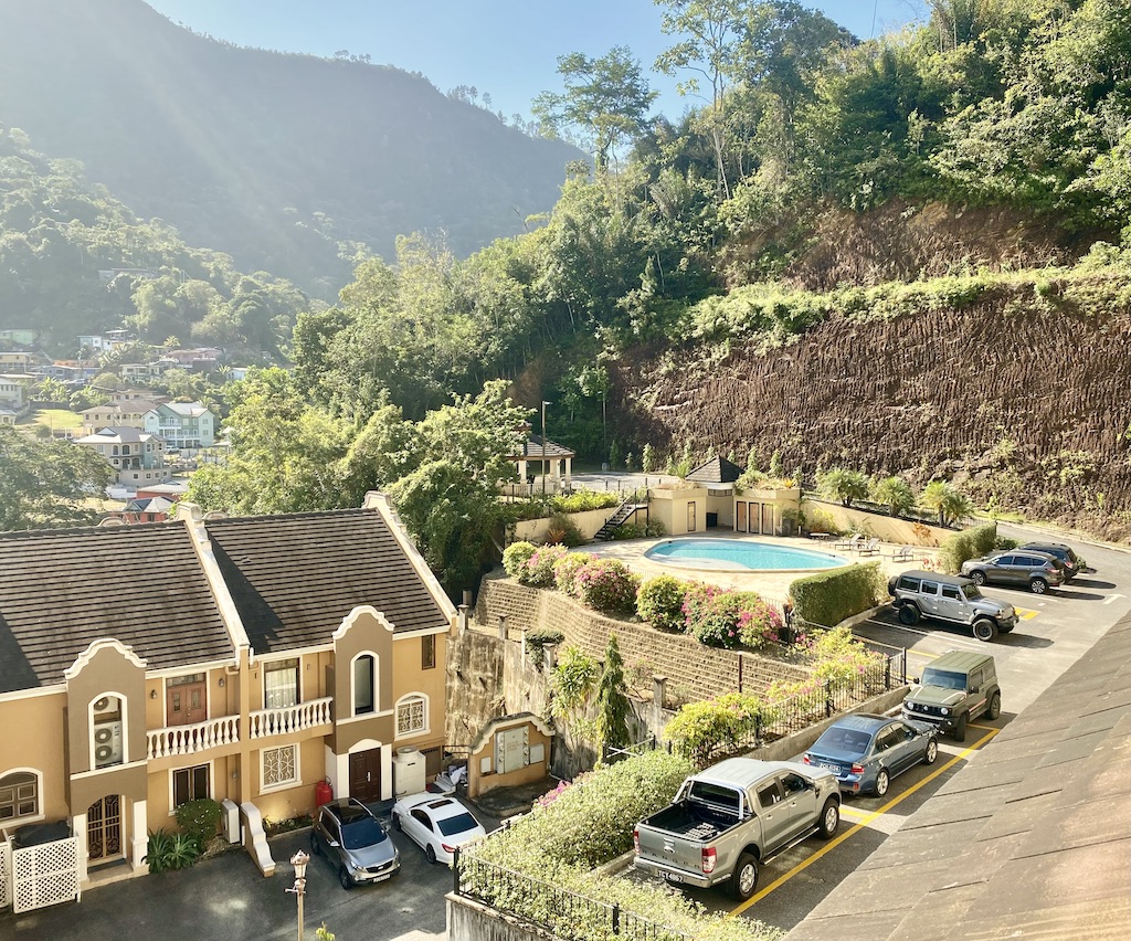La Rive, Saddle Road, Maraval