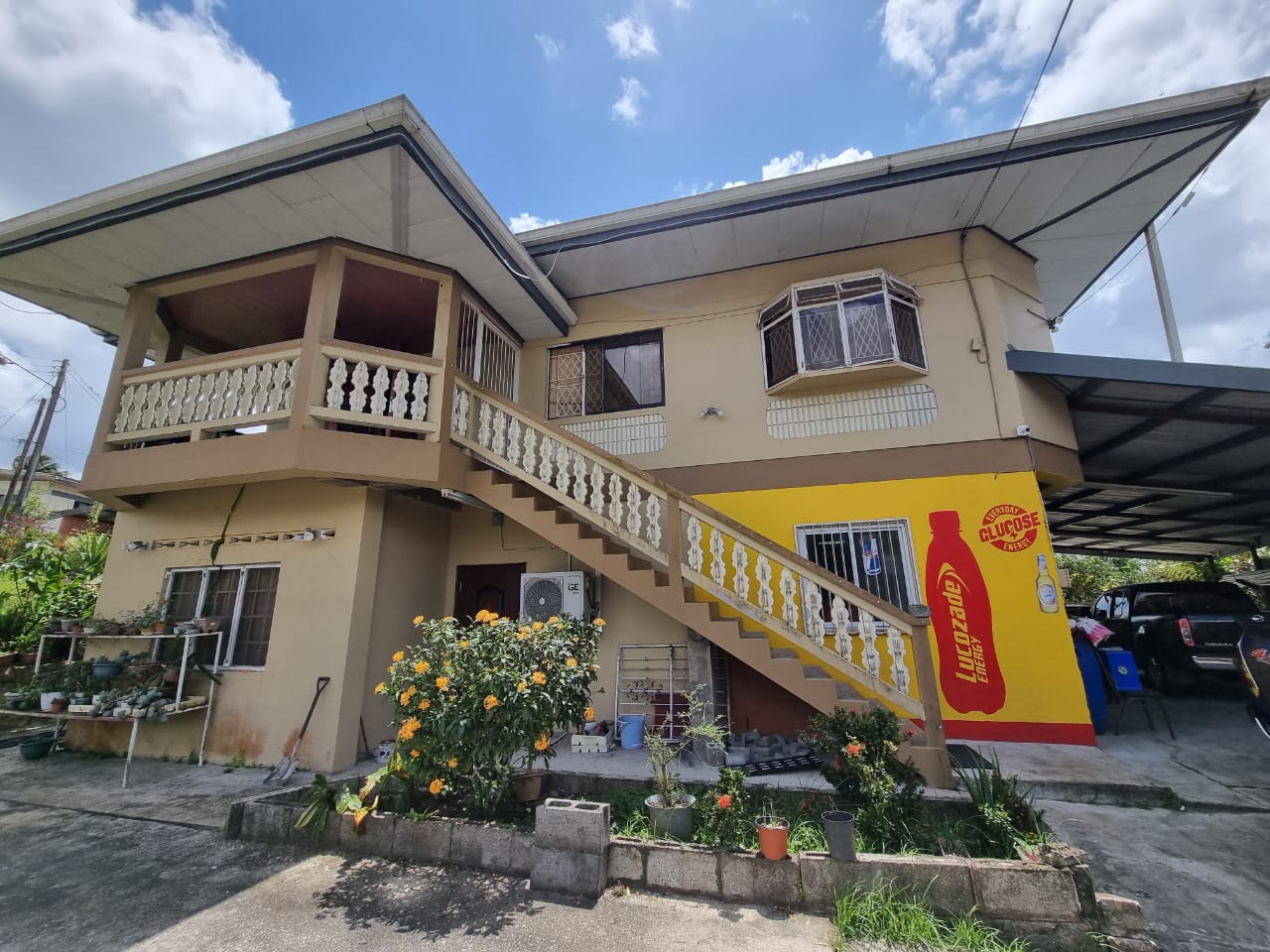 Liquor Mart/Commercial Space f..