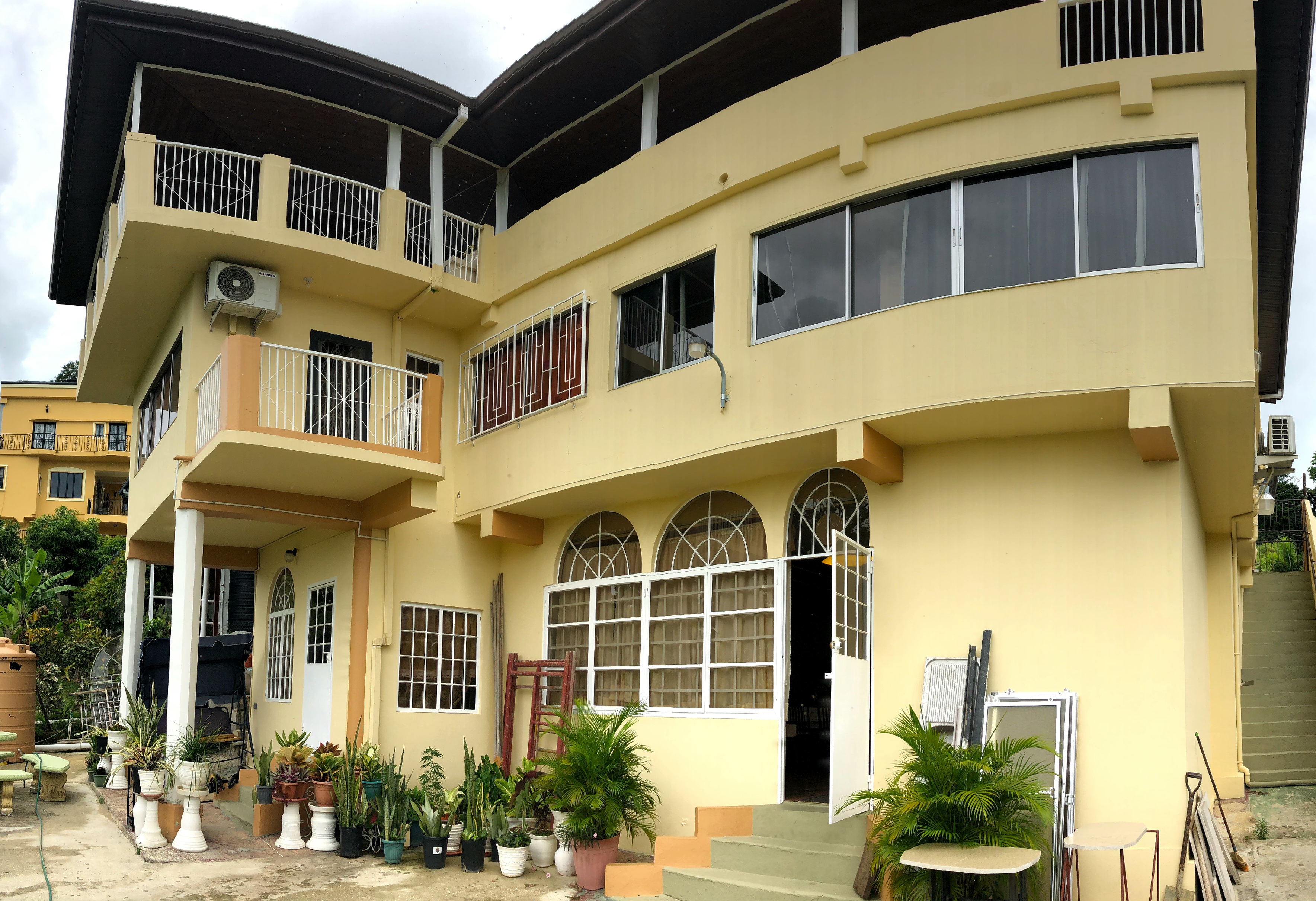 HOUSE FOR SALE! SUMADH GARDENS..