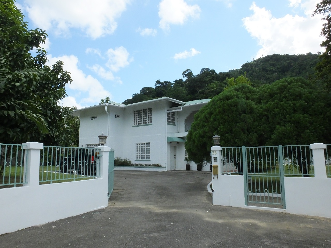COLLENS RD MARAVAL
