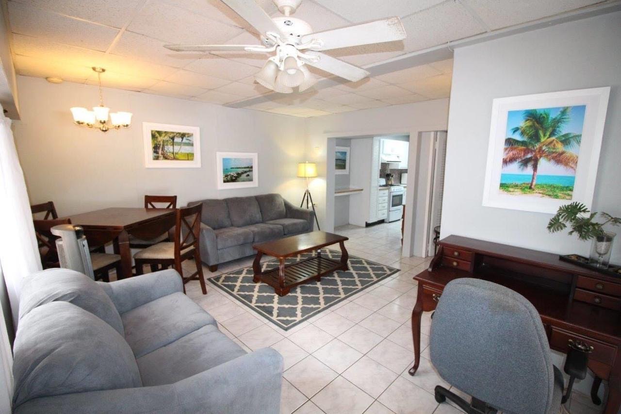 Spanish Villas Apartment for S..