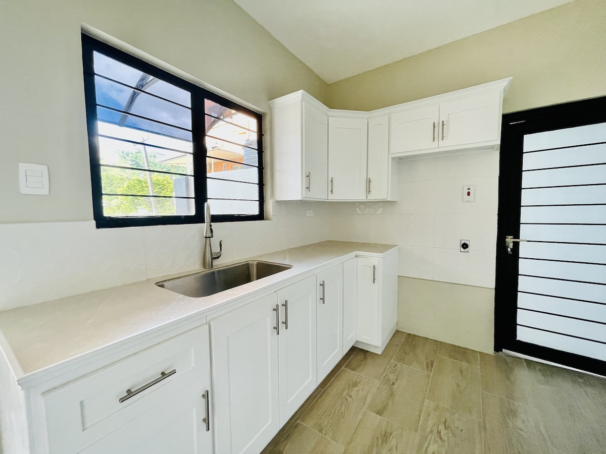 ST. JOSEPH - BRAND NEW 2 BED A..