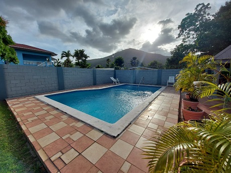 2 Bedroom 1 Bath Apartment Gat..