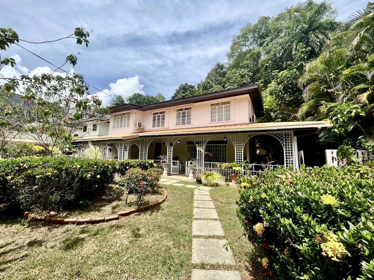 EXCLUSIVE HOME FOR SALE   SIM..