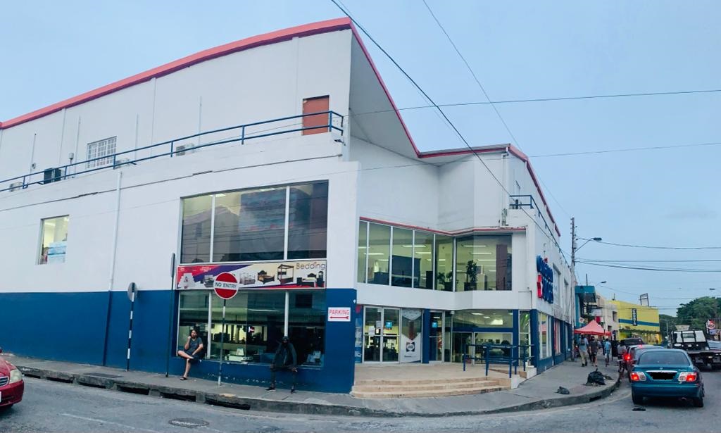 FOR SALE: Commercial Building,..