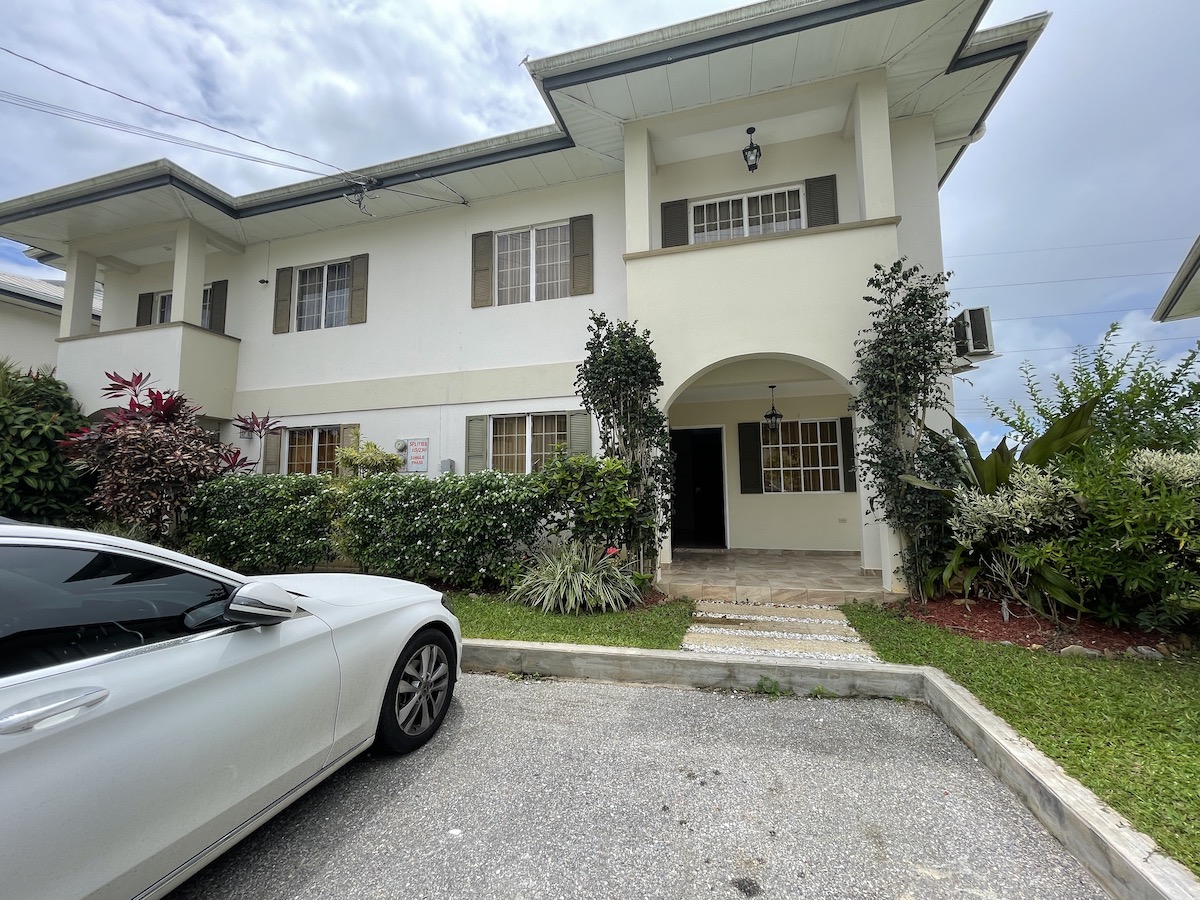 The Foothills - Gated Developm..