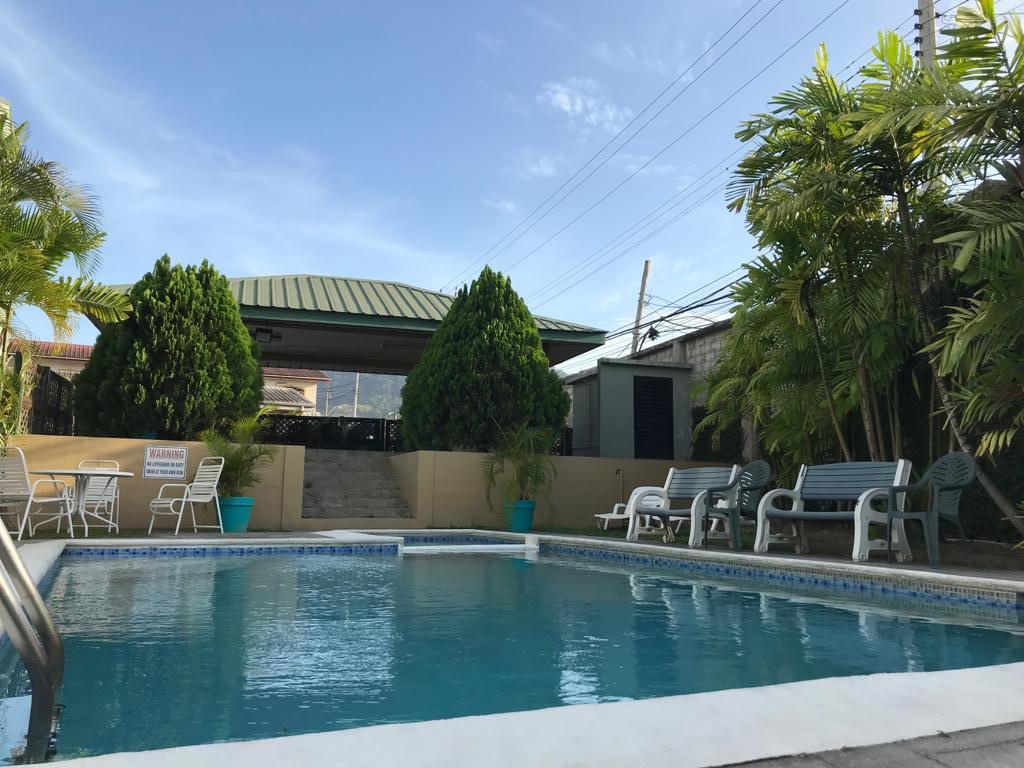 FOR RENT: DIAMOND VALE, DIAMON..