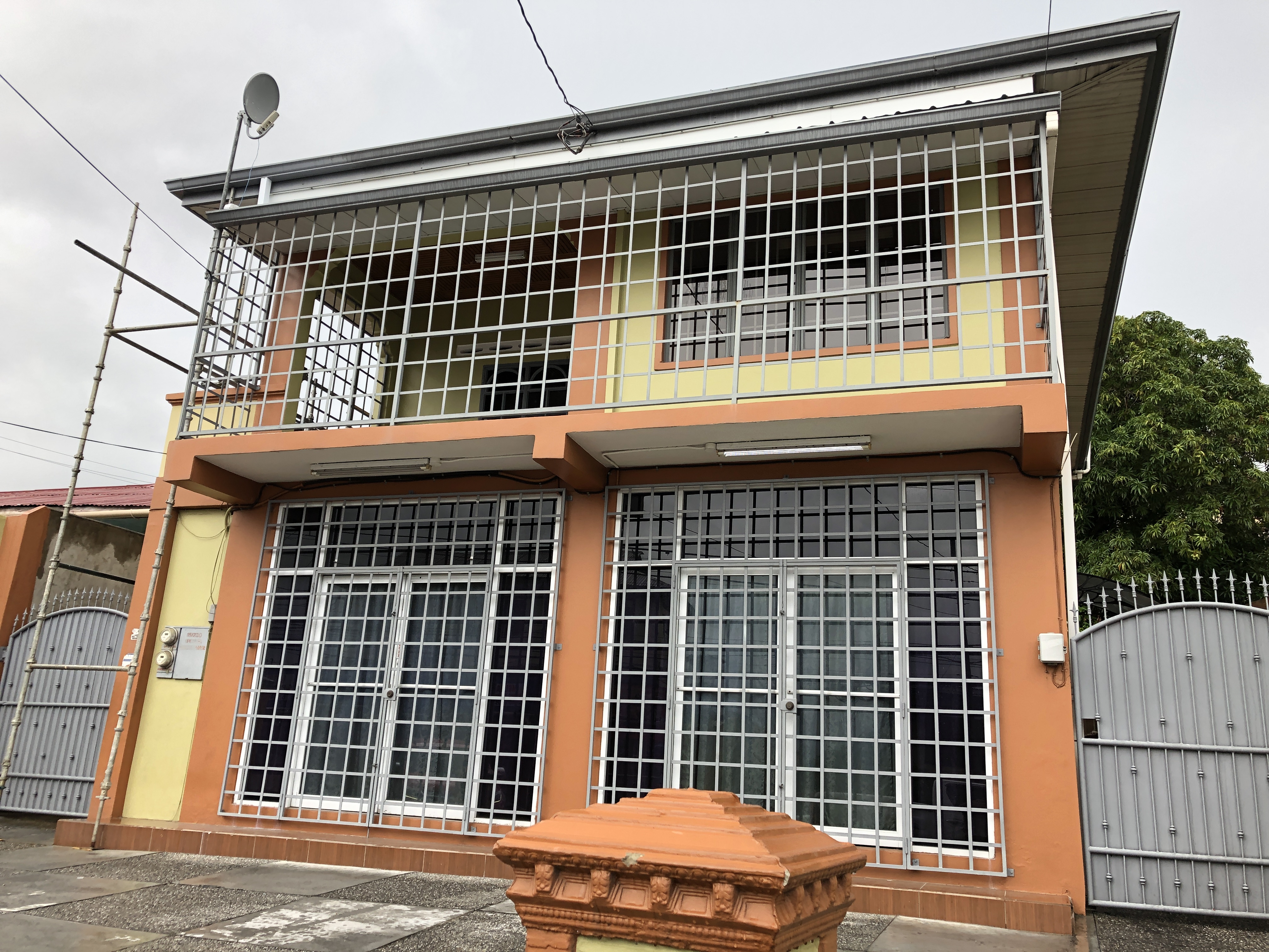 STEAL OF A DEAL! COMMERCIAL BU..