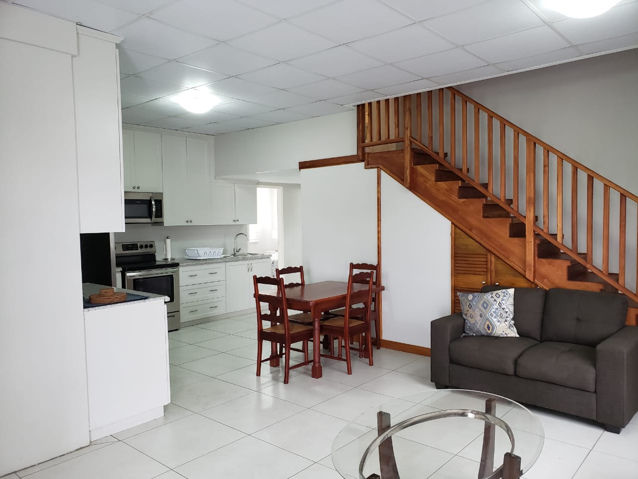 Modern, Furnished 3 Bedrooms, ..