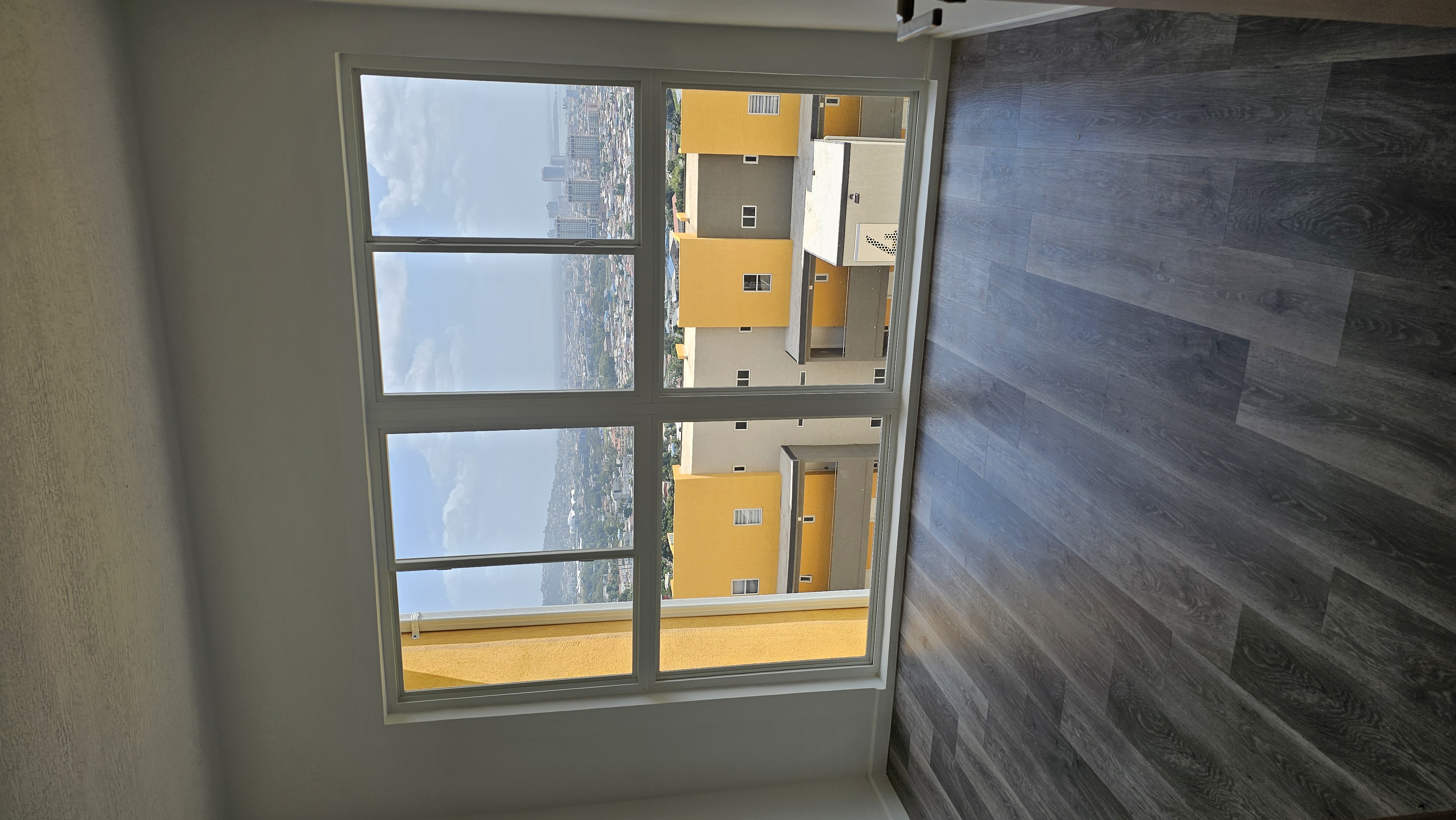 THE VIEW FORT GEORGE APARTMENT