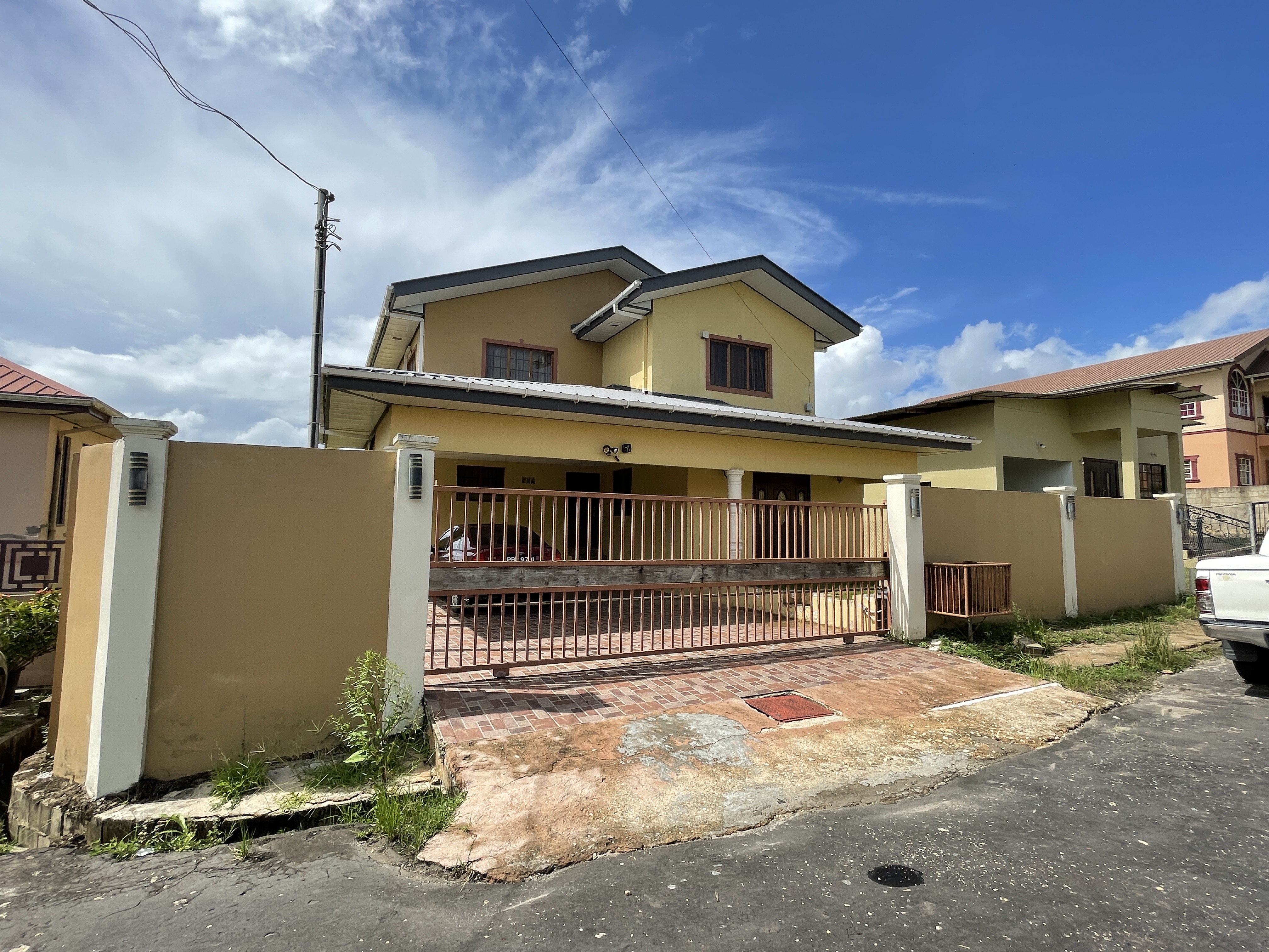 HOUSE FOR SALE! Seepaul Develo..