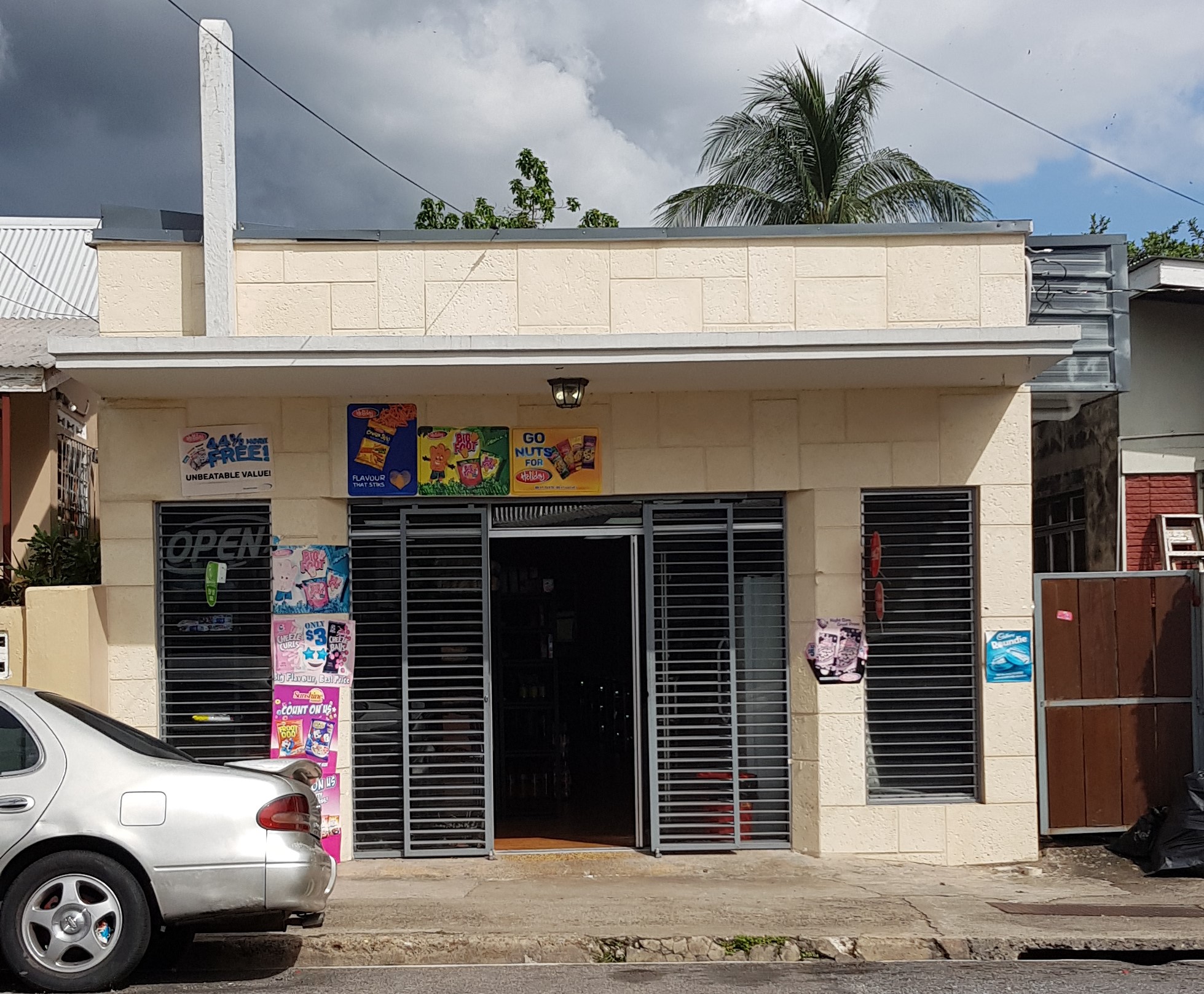 Commercial Building for Sale -..