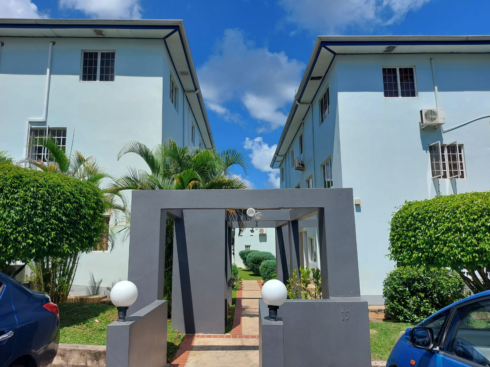 La Baja Townhouses, Maracas Va..