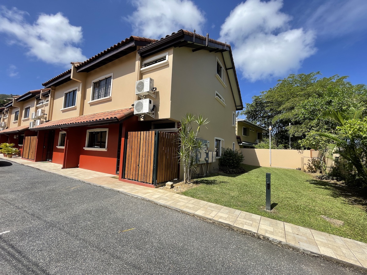 DIEGO MARTIN - 3 BED TOWNHOUSE..