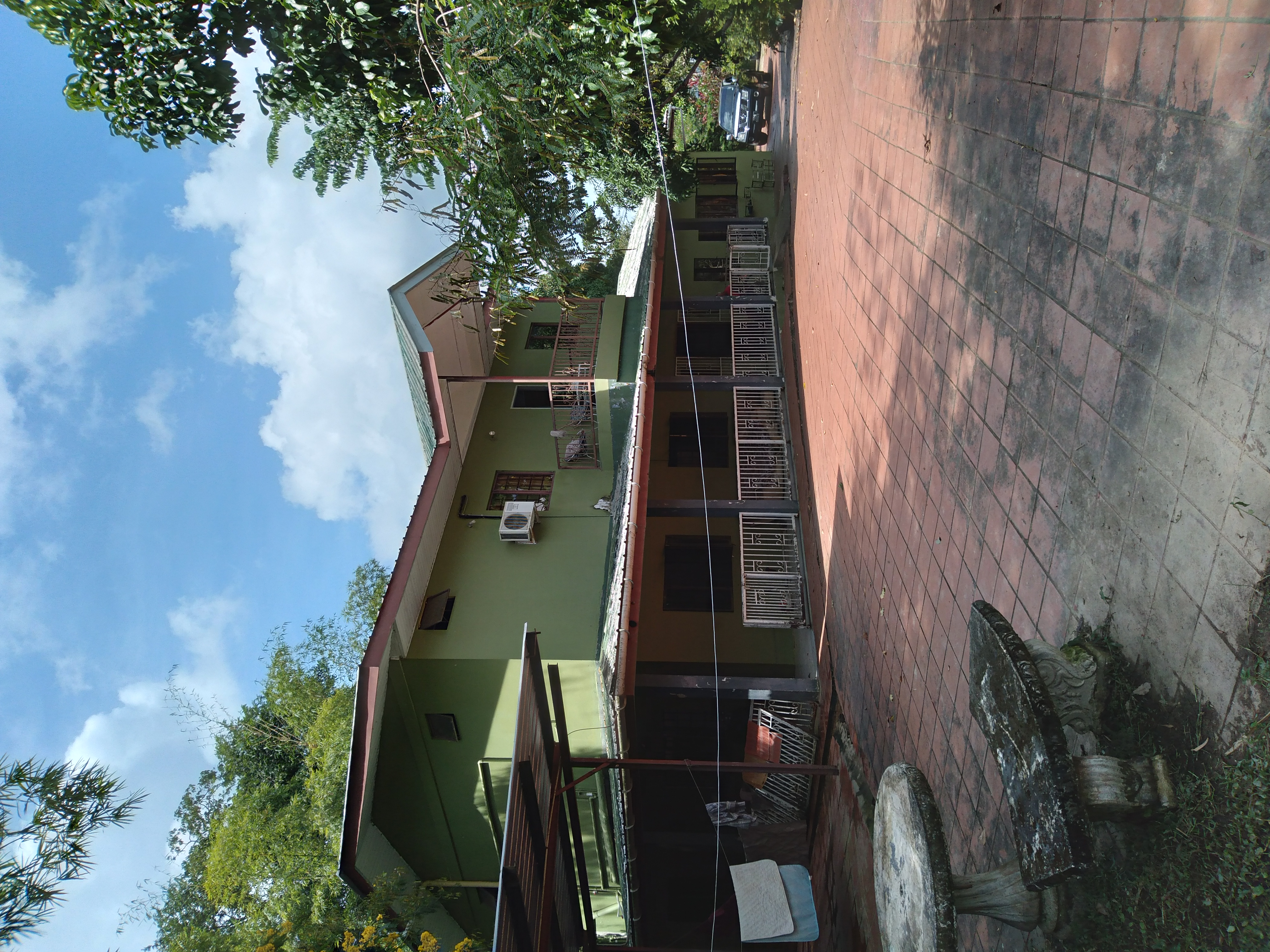 Large Family Home for Sale, Ac..