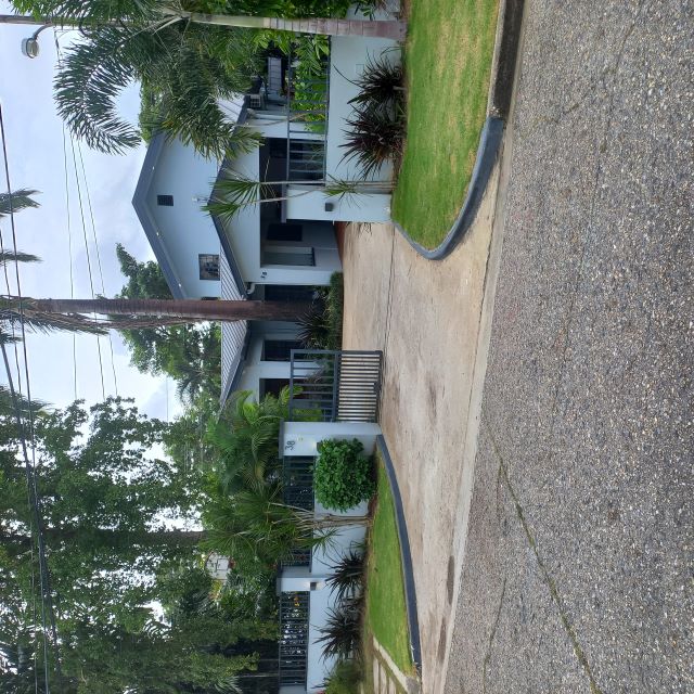 VALSAYN NORTH -MODERN 2-STOREY..