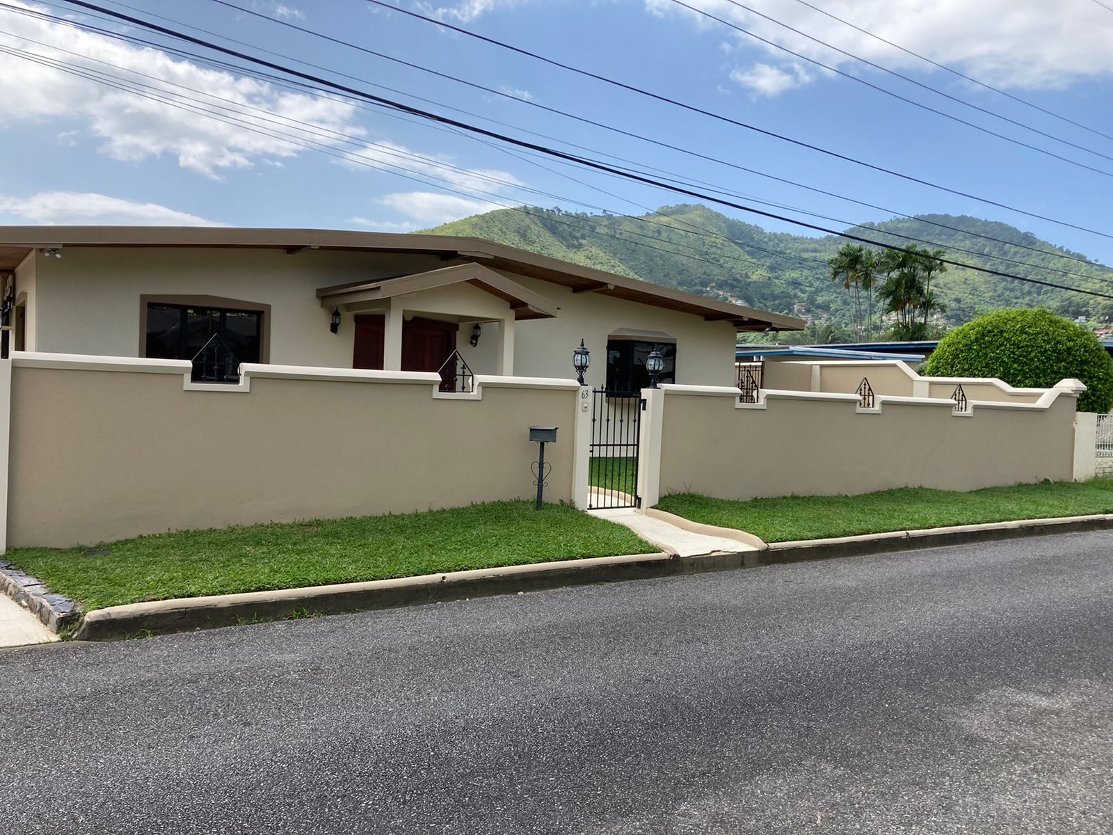 Victoria Gardens House for Sal..