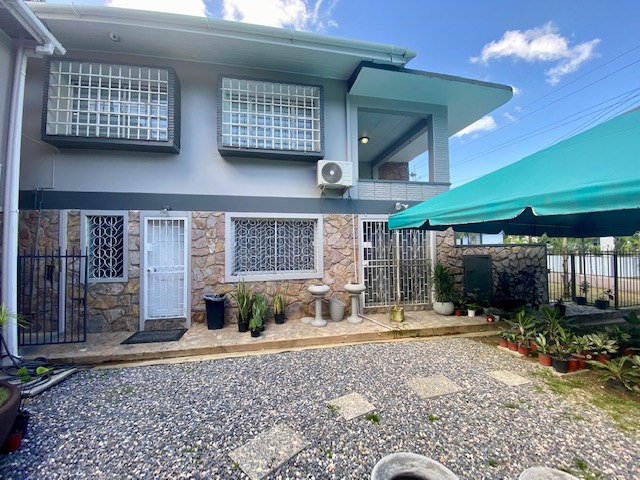 Main Road, off Saddle Road, Ma..