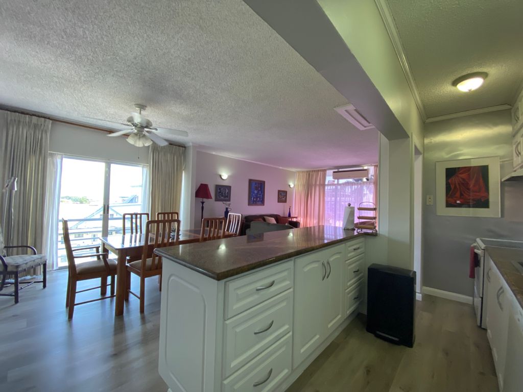 Highsquare condominiums, Dere ..