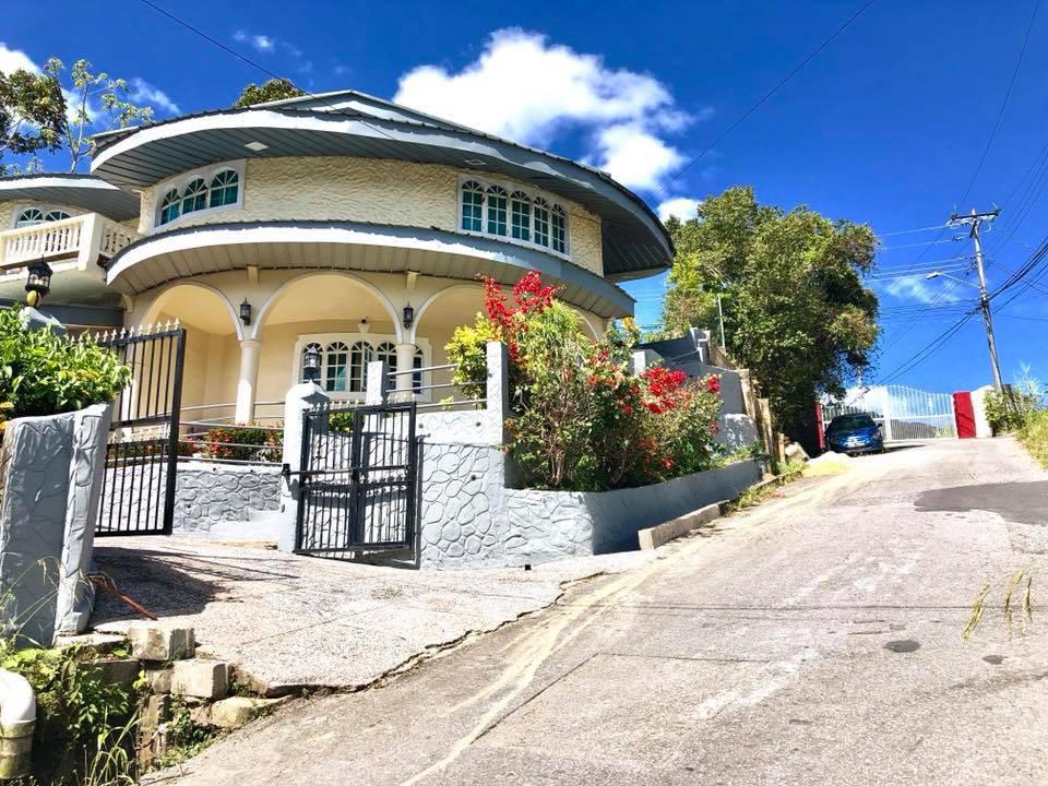 Santa Cruz Furnished Studio Ap..